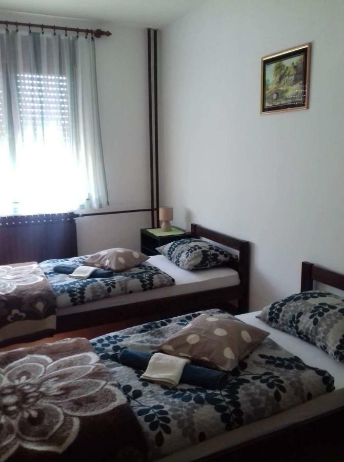 Apartman Luka Ogulin Luaran gambar